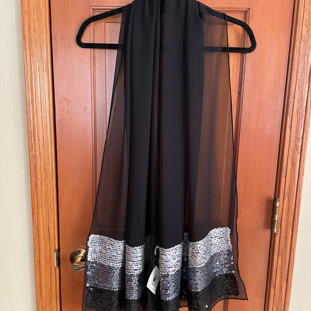 NWT Elegant Black and Silver Sequin Scarf